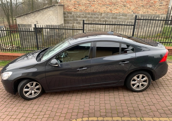 Volvo S60 cena 32500 przebieg: 250000, rok produkcji 2011 z Warszawa małe 232
